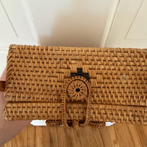 Urban Outfitters Woven Crossbody Bag - Brown with Black Accents - Picture 4 of 6